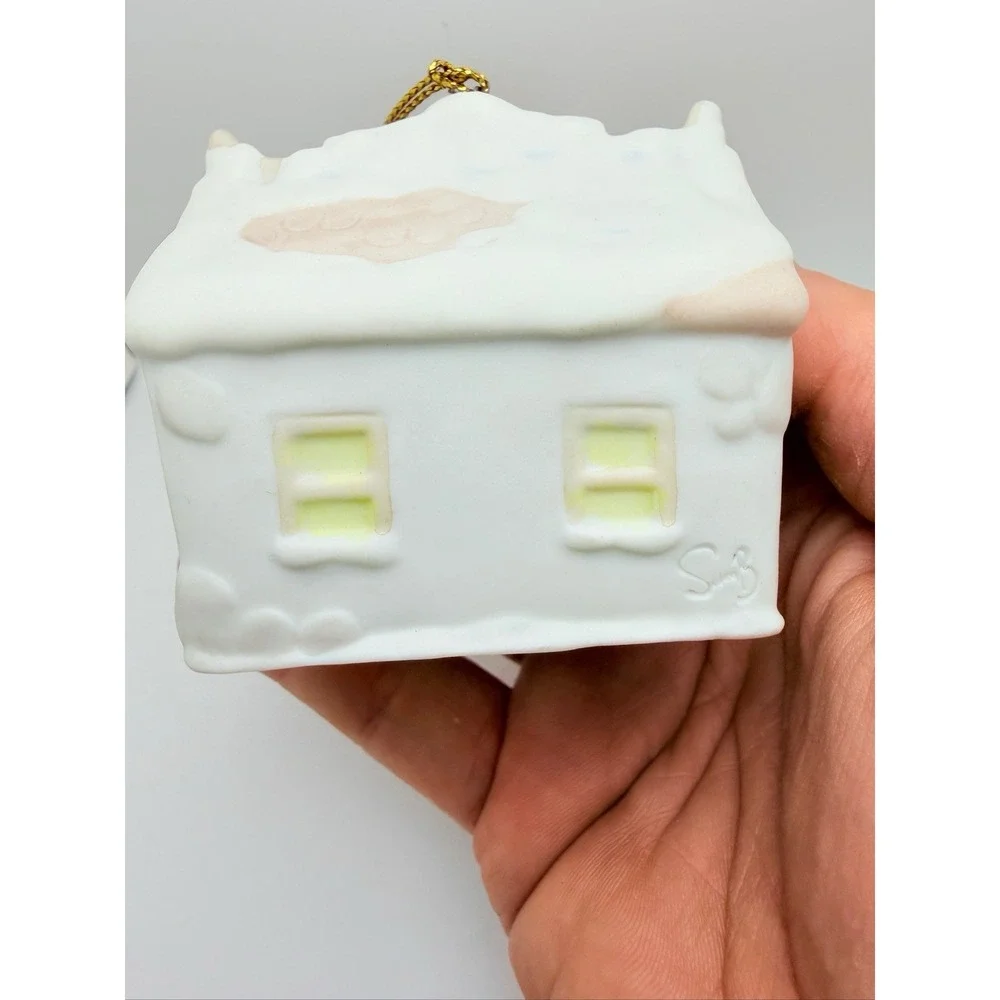 Vintage Precious Moments Train Station Ornament 1996 Enesco 184101